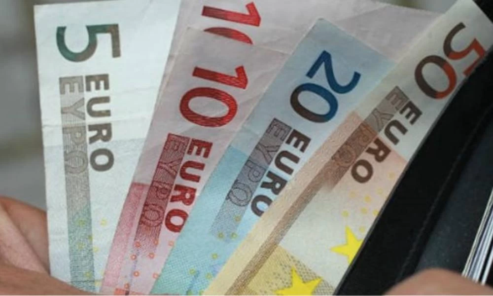 Τυχερός μέσα στην ατυχία του... Ξέχασε σακούλα με 9.000 ευρώ στο λεωφορείο- Τα χρήματα βρήκε οδηγός και τα επέστρεψε